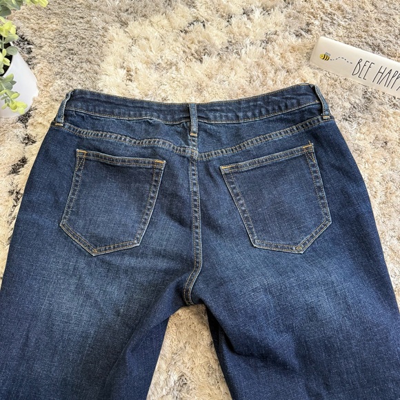 GAP Maternity Best Girlfriend Jeans in Dark Indigo Blue - Picture 7 of 10
